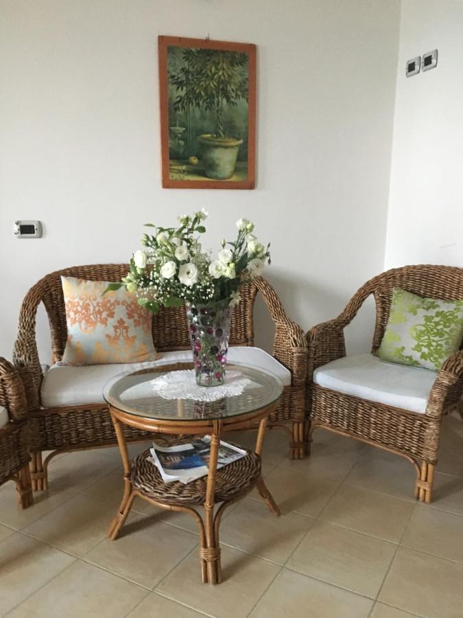 Villa L' Eco Dell' 800 弗洛里 外观 照片